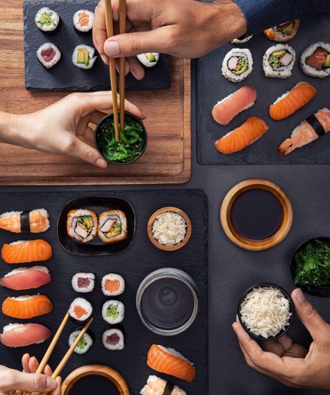 sharing-eating-sushi-food (1)